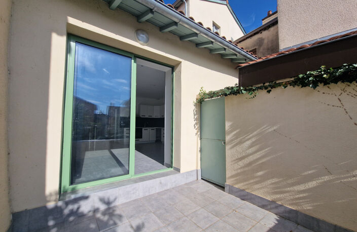 T4 en duplex avec terrasse — photo 3