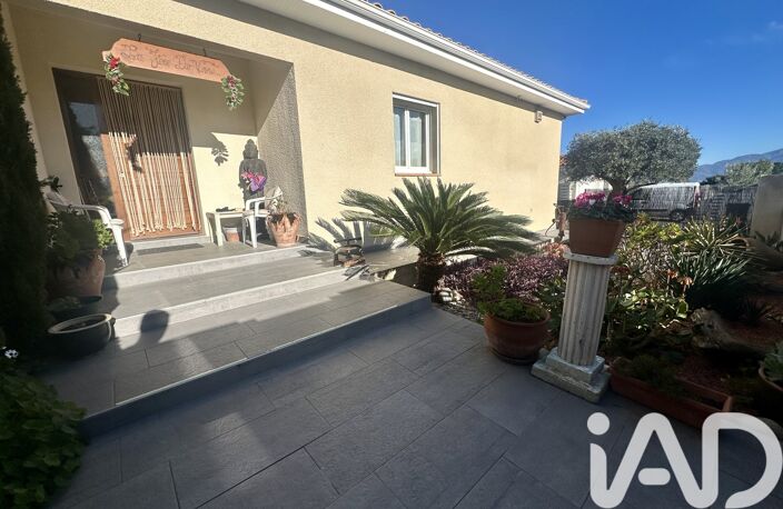 Vente Maison/villa 6 pièces — photo 2