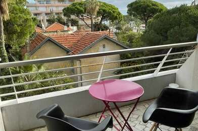 Appartement 1 pièces 875 €