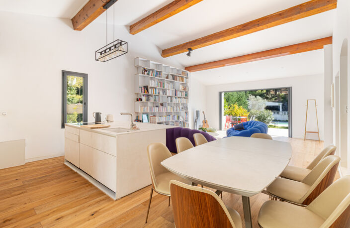 LES TROIS-LUCS : MAISON AVEC JARDIN ET PISCINE — photo 3