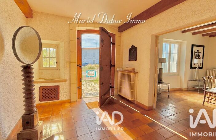 Vente Maison/villa 9 pièces — photo 2