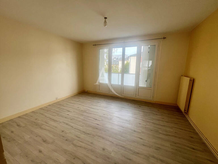Appartement ORLEANS   3 pièces  60 m2 — photo 1