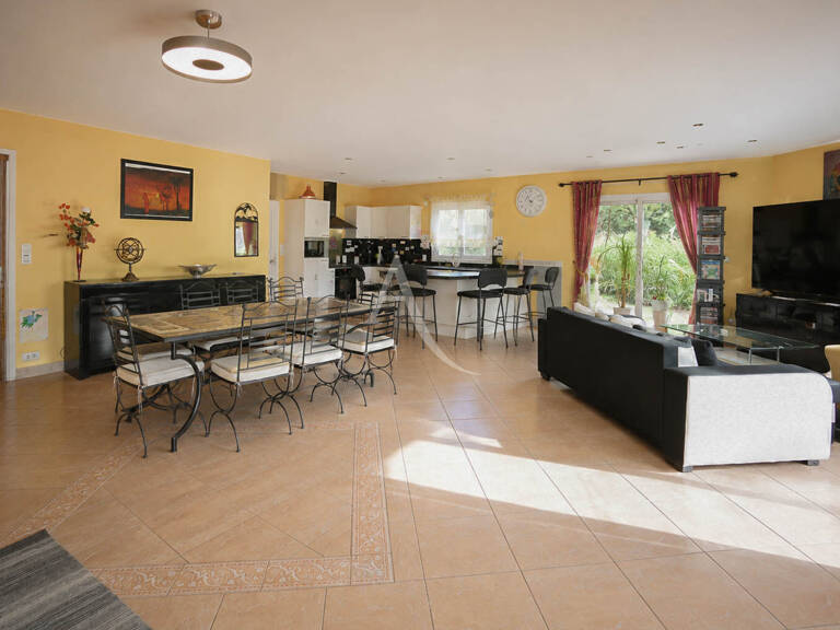 Proche Morlàas - Maison de plain-pied - 5 chambres - Terrain 1 820 m² - Carport — photo 1