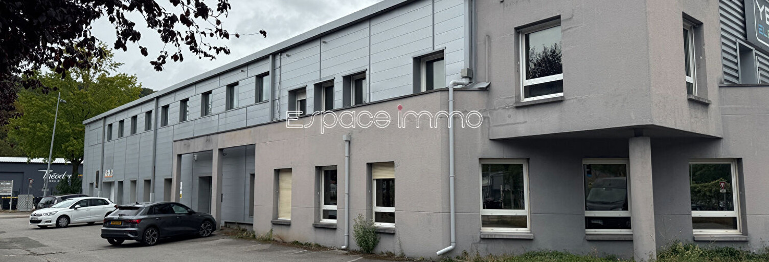 Commerce  819 m² à louer à Rouen (76000)