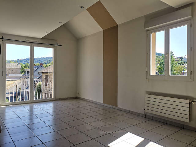 Appartement LAISSAC - 3 pièce(s) - 45.33 m² - Cave & parking privatif — photo du bien