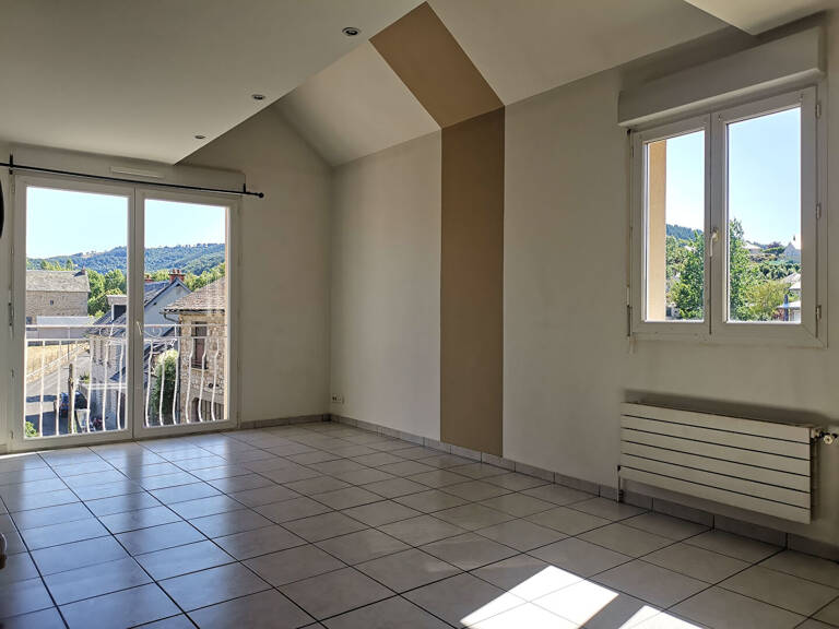 Appartement LAISSAC - 3 pièce(s) - 45.33 m² - Cave & parking privatif — photo 1