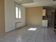 Appartement LAISSAC - 3 pièce(s) - 45.33 m² - Cave & parking privatif — photo 2