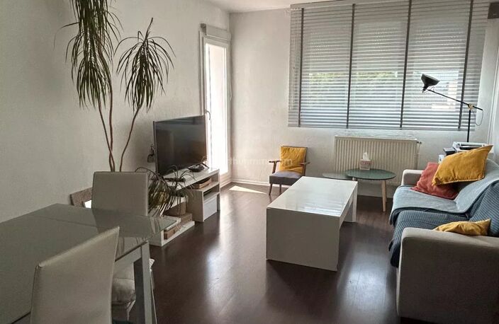 À louer – Très beau T3 rénové de 56 m² avec balcon – Villeurbanne, métro Flachet — photo 2
