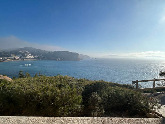 A vendre studio/T2 avec vue mer dans une résidence EN FRONT DE MER à Carry-Le-Rouet — photo du bien
