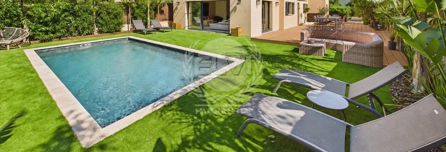 Maison 4 Pièces 180 m² à vendre à Le Plan-de-la-Tour (83120)