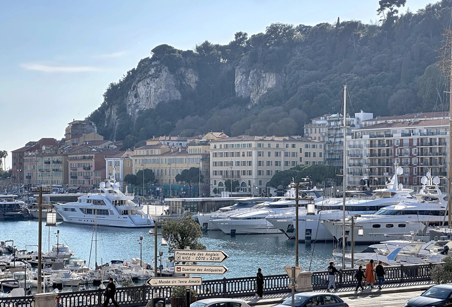 Appartement 3 pièces rénové avec balcon et vue sur le Port — photo 1