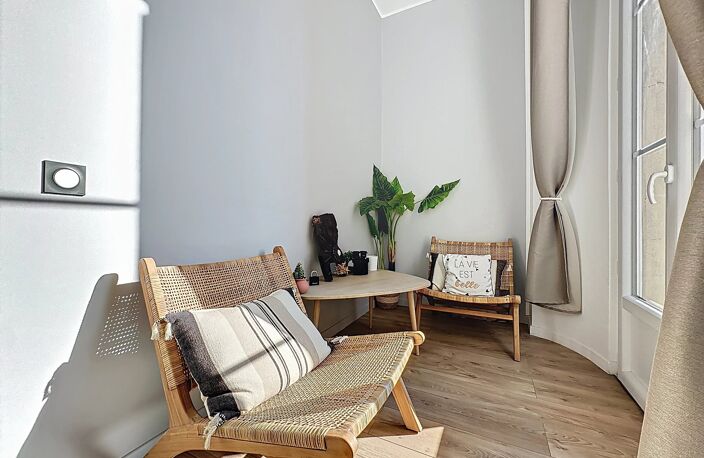 Appartement 3 pièces rénové avec balcon et vue sur le Port — photo 4