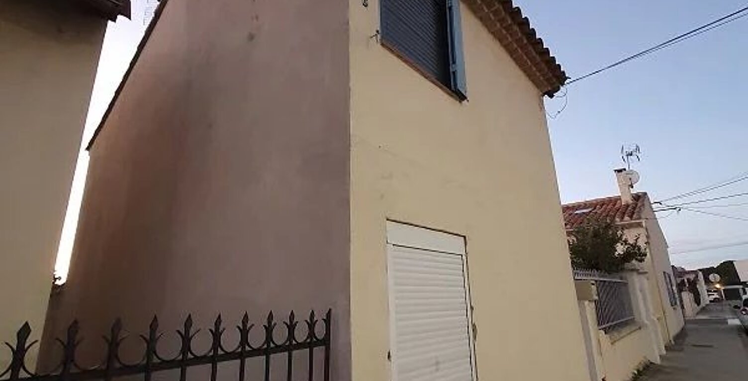 Vente immeuble  44 m² Miramas (13140) — photo 1