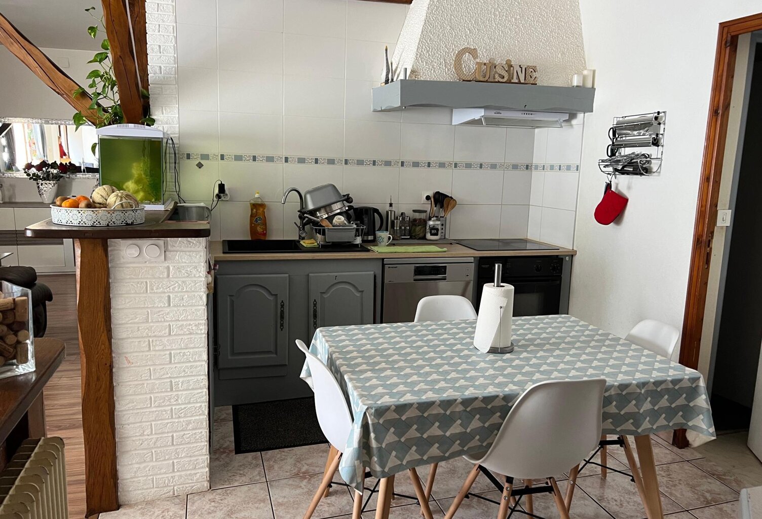 Maison de 122 m2, 3 chambres, bureau, garage et jardin. — photo 1