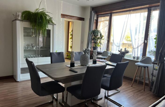 Maison de 122 m2, 3 chambres, bureau, garage et jardin. — photo 2