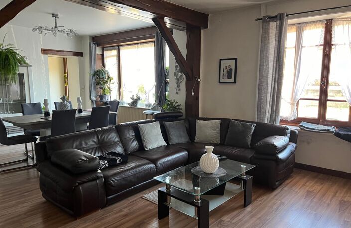 Maison de 122 m2, 3 chambres, bureau, garage et jardin. — photo 3