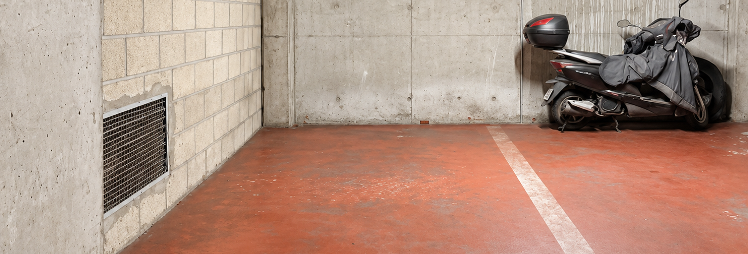 Garage  12 m² à vendre à Paris (75000)