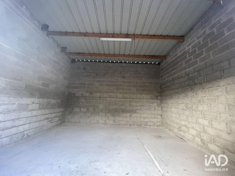 Location Hangar 40 m&sup2; — photo 1