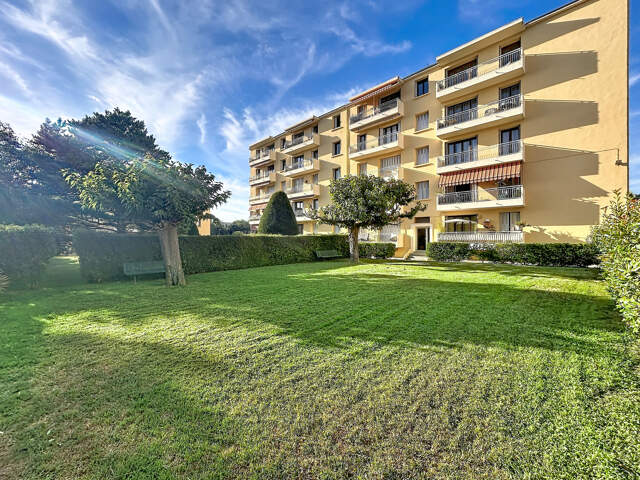 T4 au calme avec vue sur jardin, à 10/15 min à pied de la Ro — photo du bien