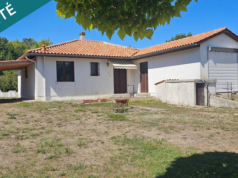 EN EXCLUSIVITE  : PLAIN PIED au coeur du bourg de Dignac — photo 1