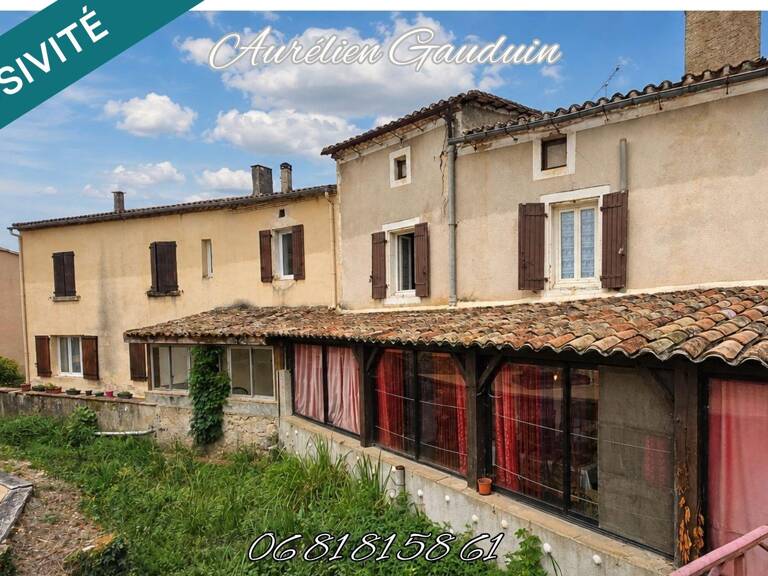 Maison de ville en pierre à Salles — photo 1