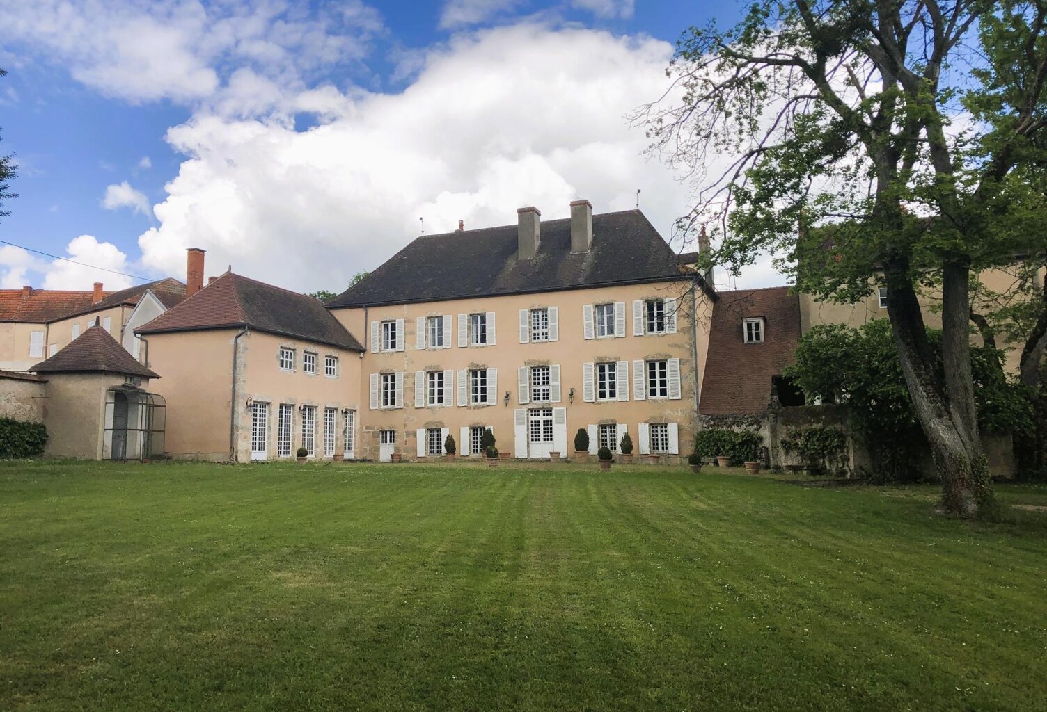 Belle propriété avec maison de Maître et ses dépendances — photo 1