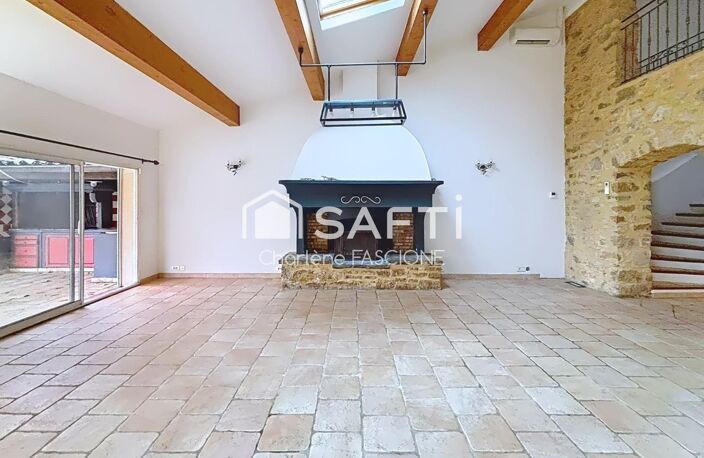 Le charme de l'ancien, le confort d'aujourd'hui et un extérieur exceptionnel en cœur de village ! — photo 5