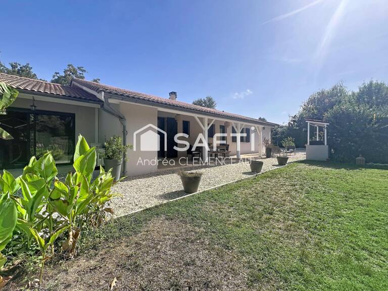 À VENDRE - Maison familiale de caractère avec dépendance — photo 1