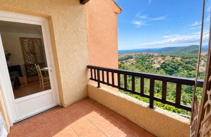 Appartement de 36 m² (carrez) avec un bel aperçu mer. — photo 2