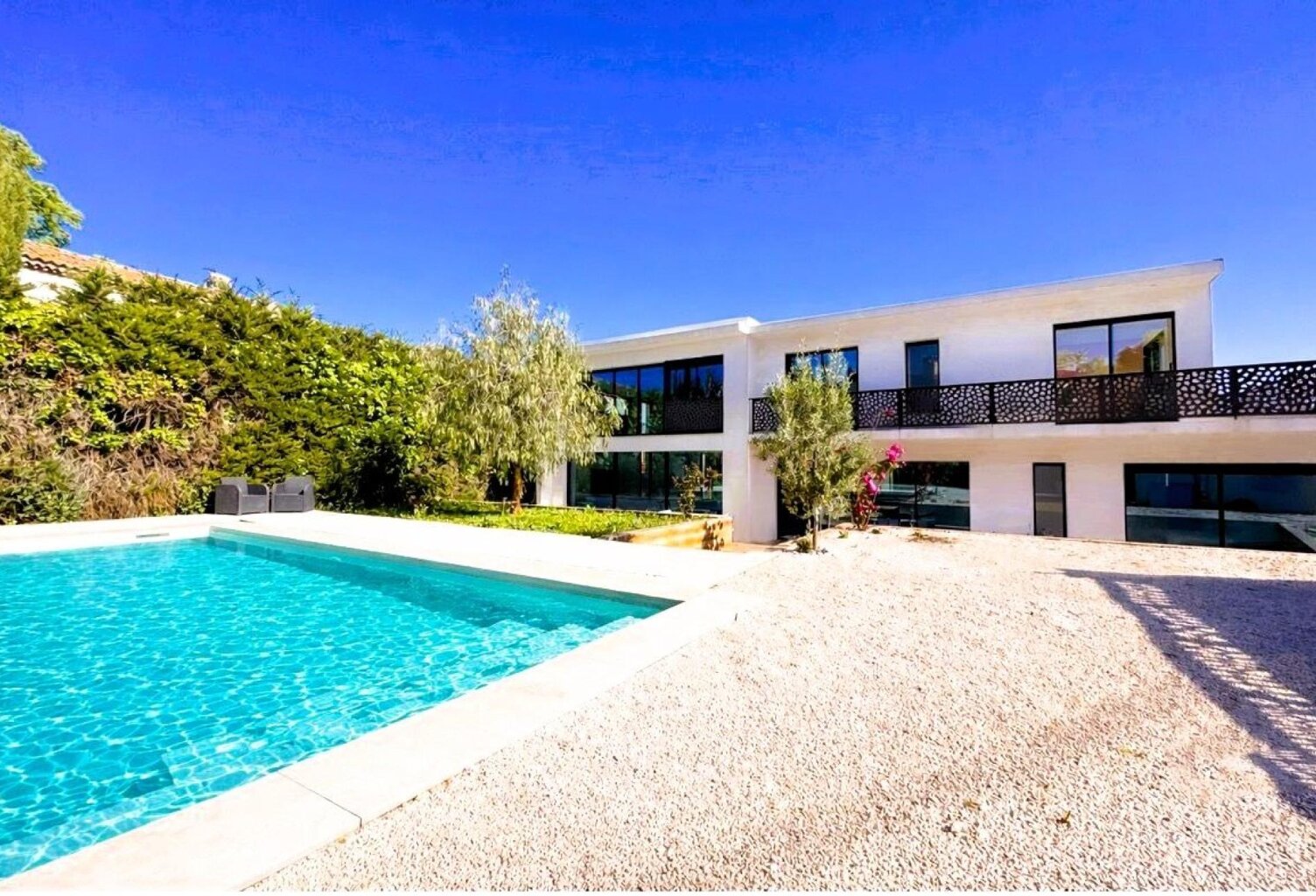 Saint Julien magnifique villa d'architecte 178 m² avec piscine et terrain de 978 m² — photo 1