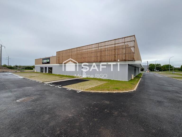 Local commercial neuf 307m² - FORTE VISIBILITÉ — photo 1