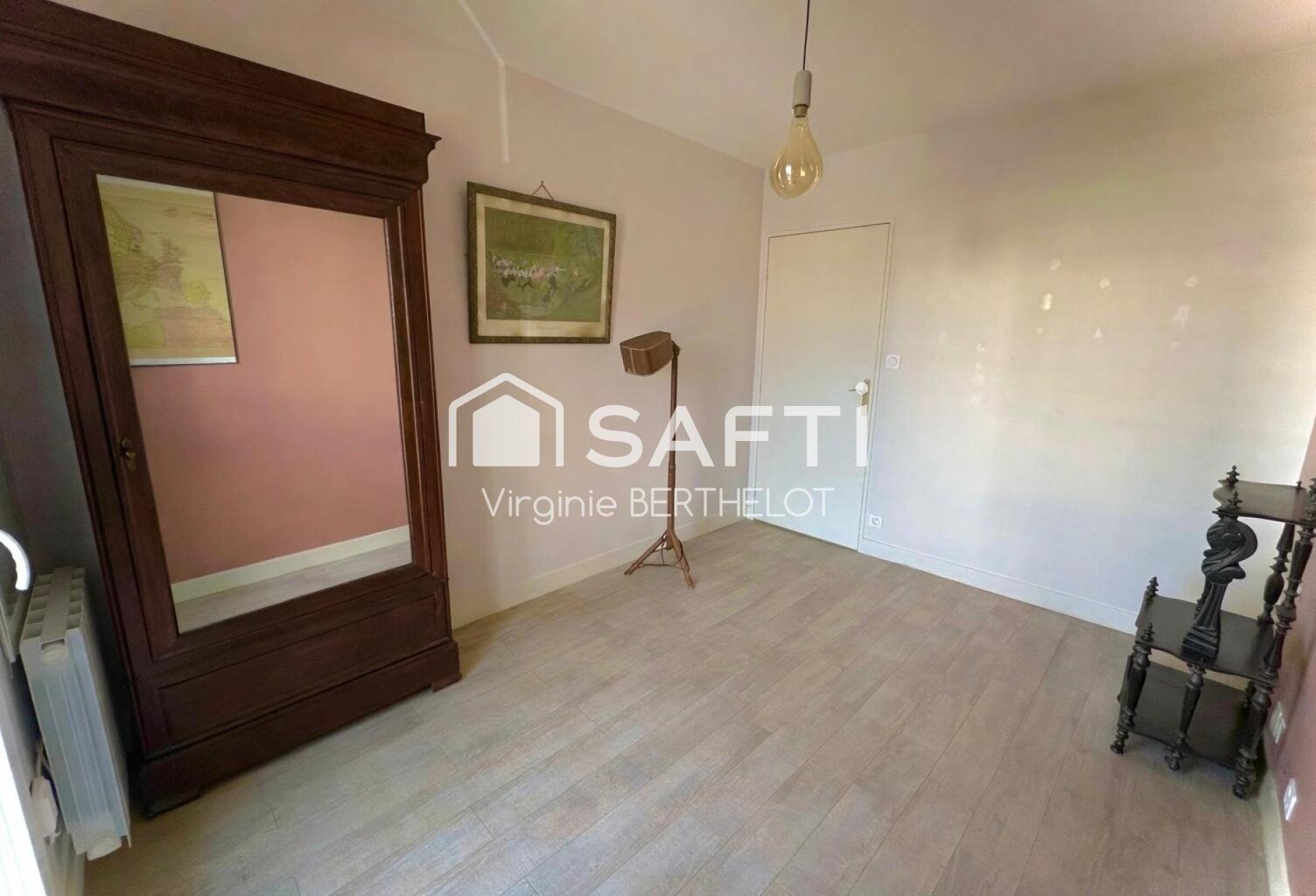 NIORT  / APPARTEMENT /  UNE CHAMBRE / BALCON / CAVE / PLACE DE PARKING ! — photo 1