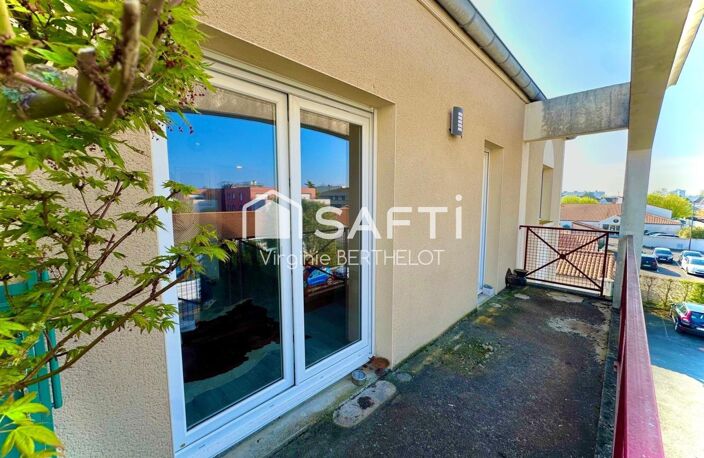 NIORT  / APPARTEMENT /  UNE CHAMBRE / BALCON / CAVE / PLACE DE PARKING ! — photo 3
