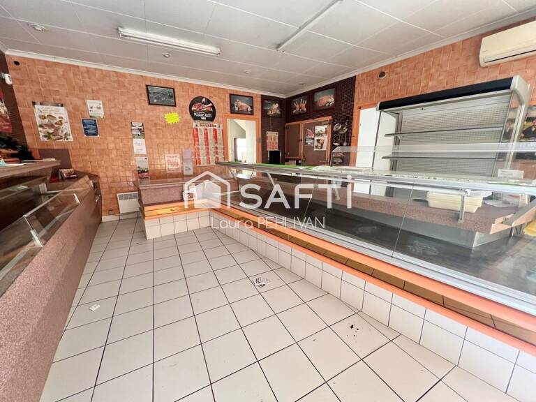 idéal investisseur ! Appartement + local co avec terrasse surplombant le centre ville de St-Amour — photo 1