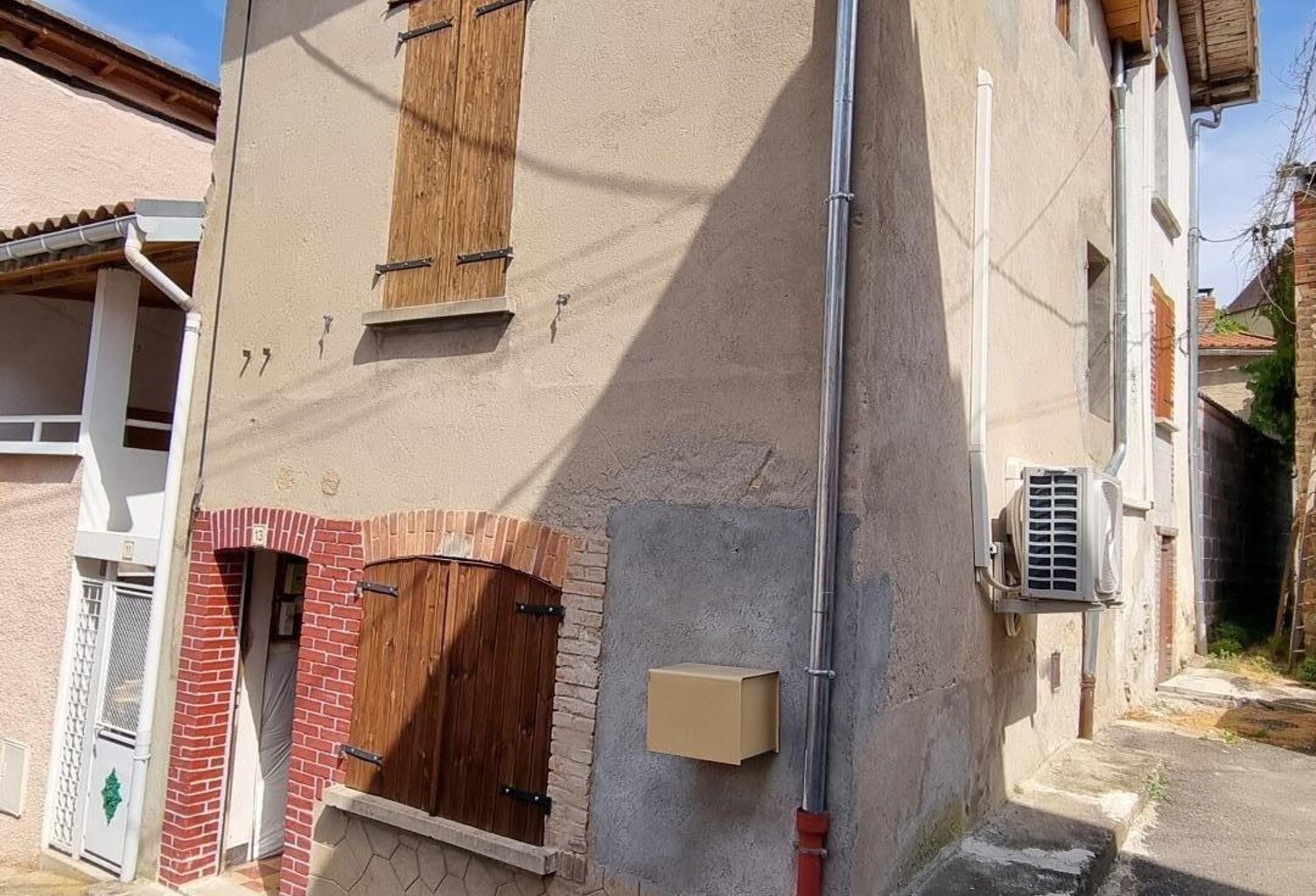 Maison 75 m² dans le centre bourg de Chateldon — photo 1
