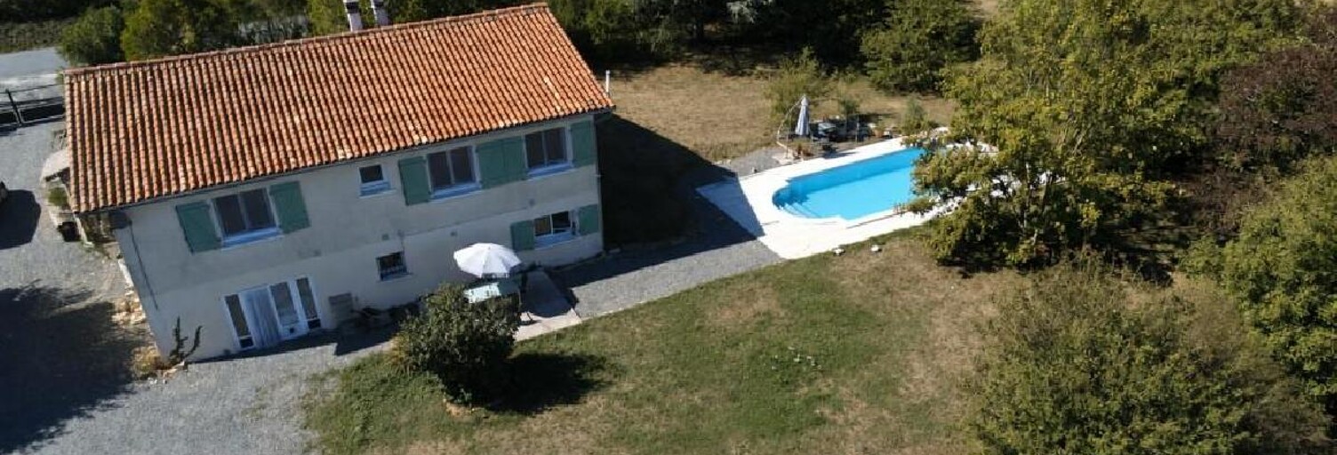 Maison 5 Pièces 152 m² à vendre à Ruffec (16700)