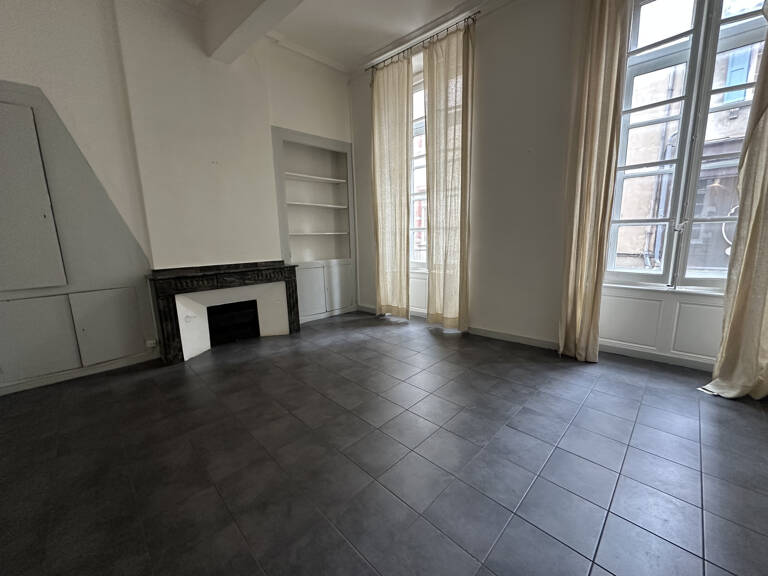 ESQUIROL - Appartement 3 pièces de 82m2 - 1030 EUR — photo 1