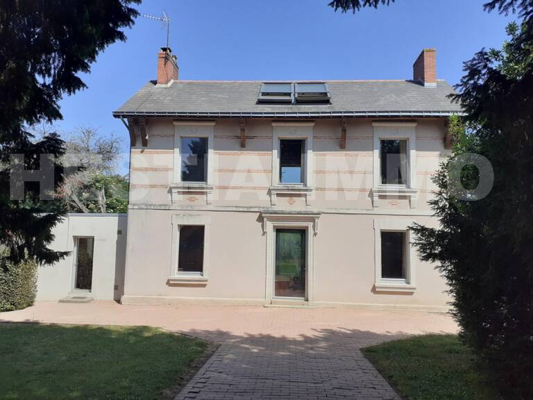 MAISON DE MAÎTRE ATYPIQUE PRES D'ANCENIS AVEC  6000m² DE PARCELLE IDEALE POUR GITE OU AUTRE — photo 1
