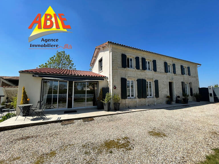 Maison sur Bouille Courdault de 5 pièce(s) 145 m2 — photo 1