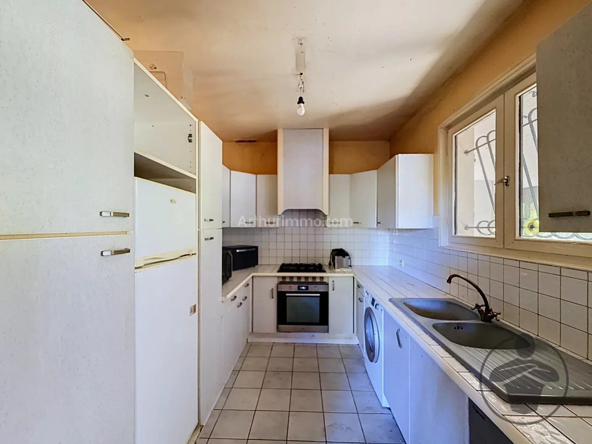 Acheter maison de 5 pièces 130 m² 180 000 € à Saint-Denis-de-Pile (33910) : une annonce Arthurimmo.com — 3