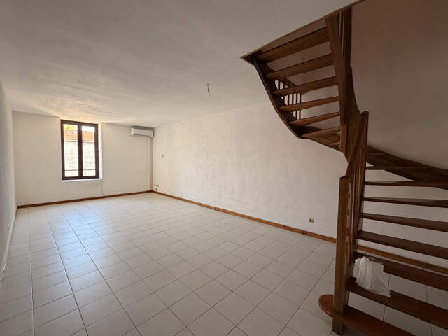 À LOUER   APPARTEMENT 86 m2   CHÂTEAURENARD — photo du bien
