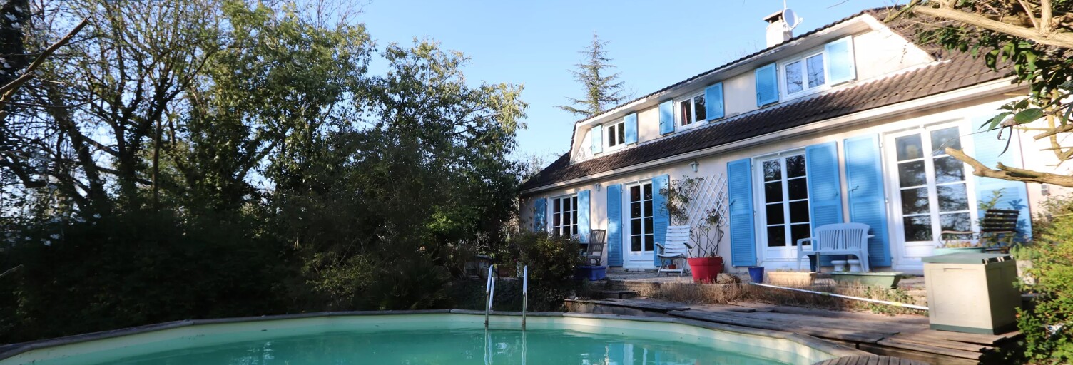 Maison 8 Pièces 205 m² à vendre à Mandres-les-Roses (94520)