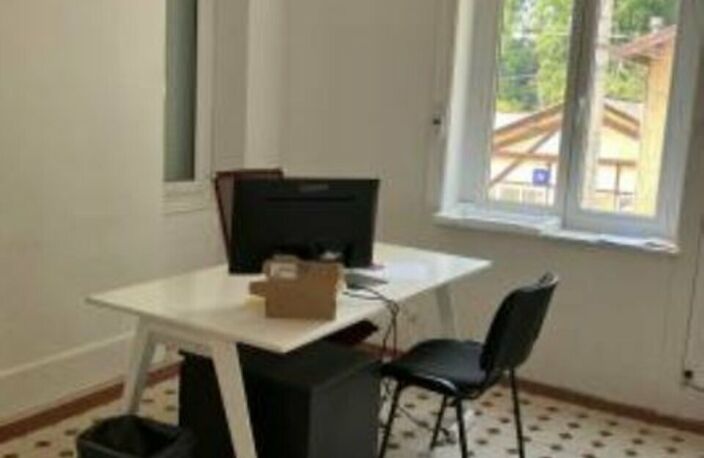 BUREAUX à LOUER — photo 2