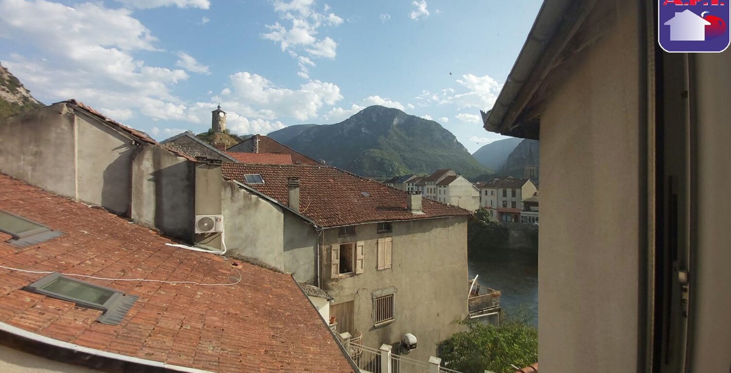 Location appartement 2 pièces 45 m² à Tarascon-sur-Ariège (09400) — photo 1