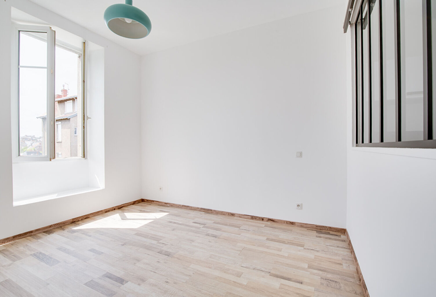 A VENDRE EN EXCLUSIVITE NANTES ROND-PONT-DE RENNES SPACIEUX TYPE 2 ENTIEREMENT RENOVE — photo 1
