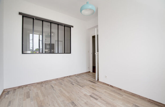 A VENDRE EN EXCLUSIVITE NANTES ROND-PONT-DE RENNES SPACIEUX TYPE 2 ENTIEREMENT RENOVE — photo 3