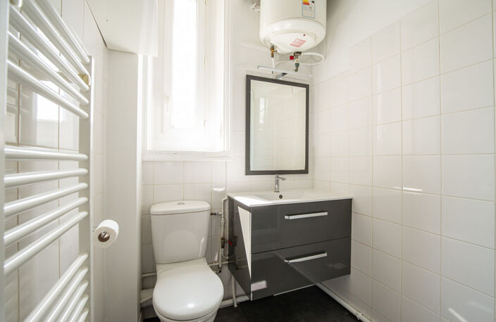 A VENDRE EN EXCLUSIVITE NANTES ROND-PONT-DE RENNES SPACIEUX TYPE 2 ENTIEREMENT RENOVE — photo 5