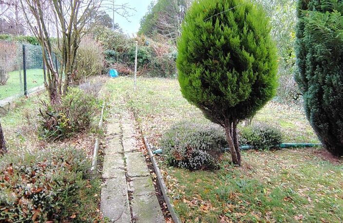 Maison semi-individuelle à rénover, 3 chambres, garage et jardin. — photo 5