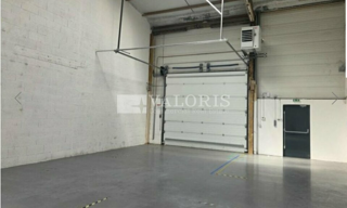 Commerce  209 m² à louer à Vaulx-en-Velin (69120)