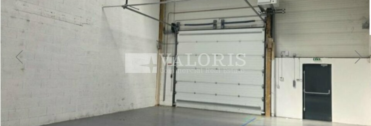 Commerce  209 m² à louer à Vaulx-en-Velin (69120)